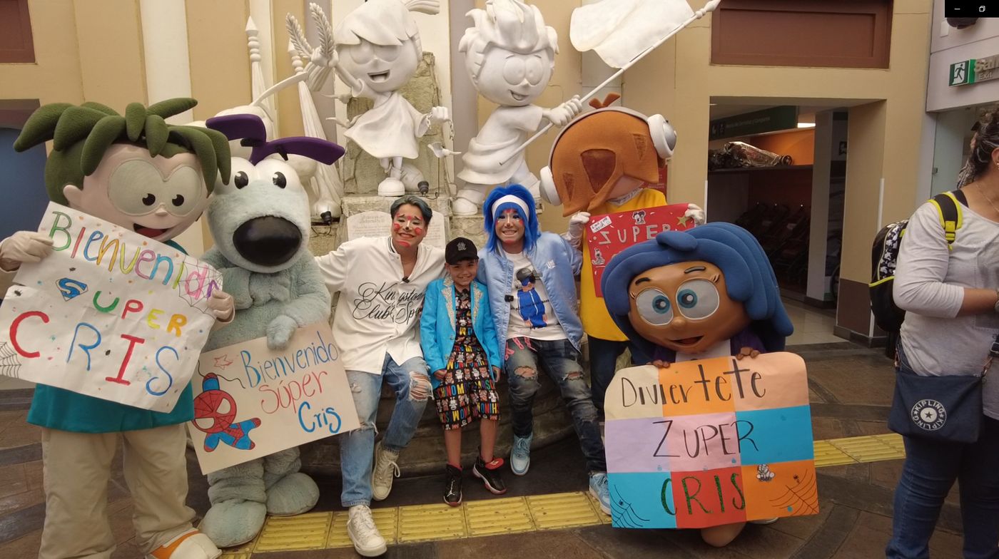 Christian y el deseo de vivir KidZania con Chilin y Pikin — fotografía 1