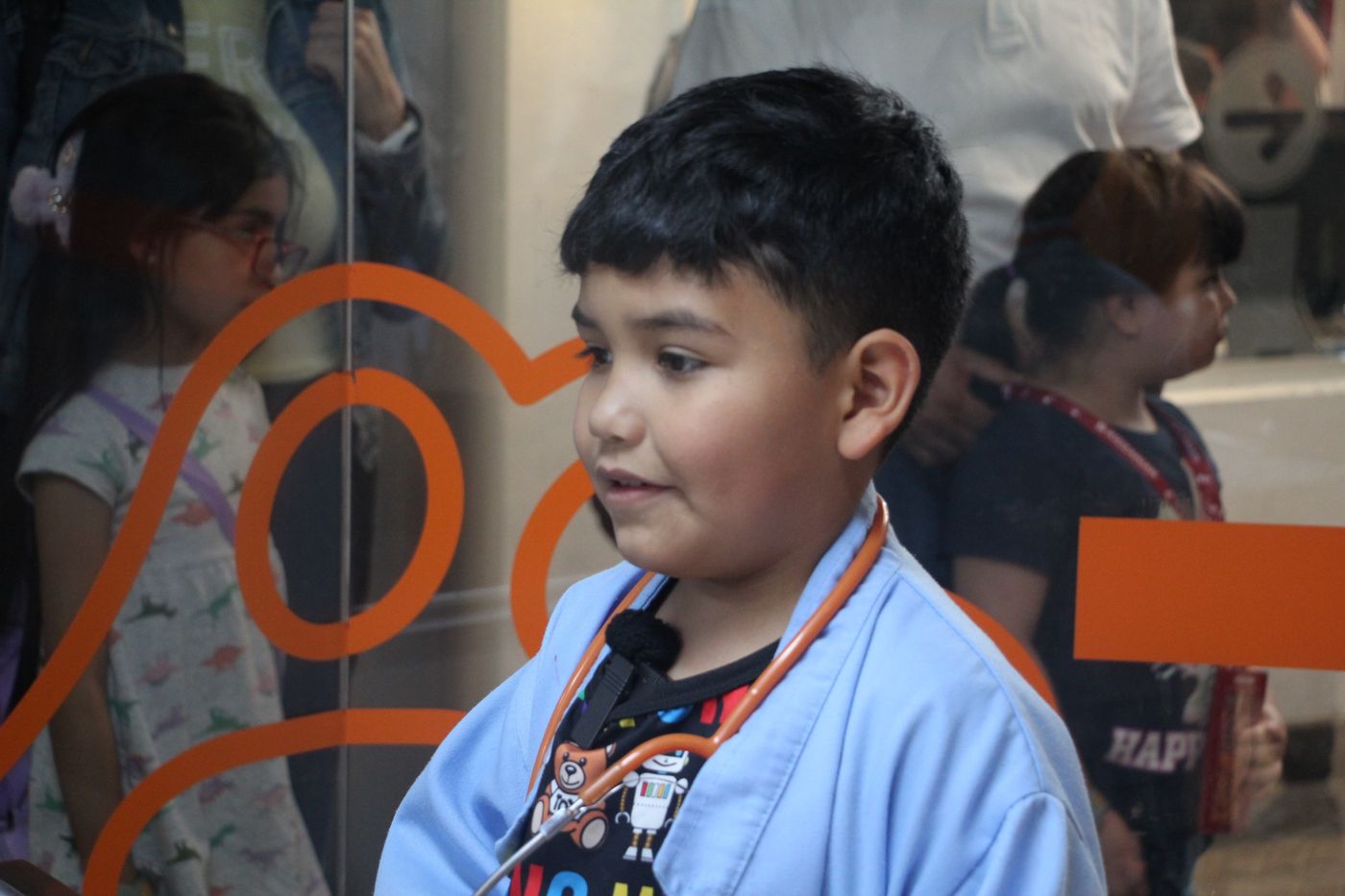Christian y el deseo de vivir KidZania con Chilin y Pikin — fotografía 10
