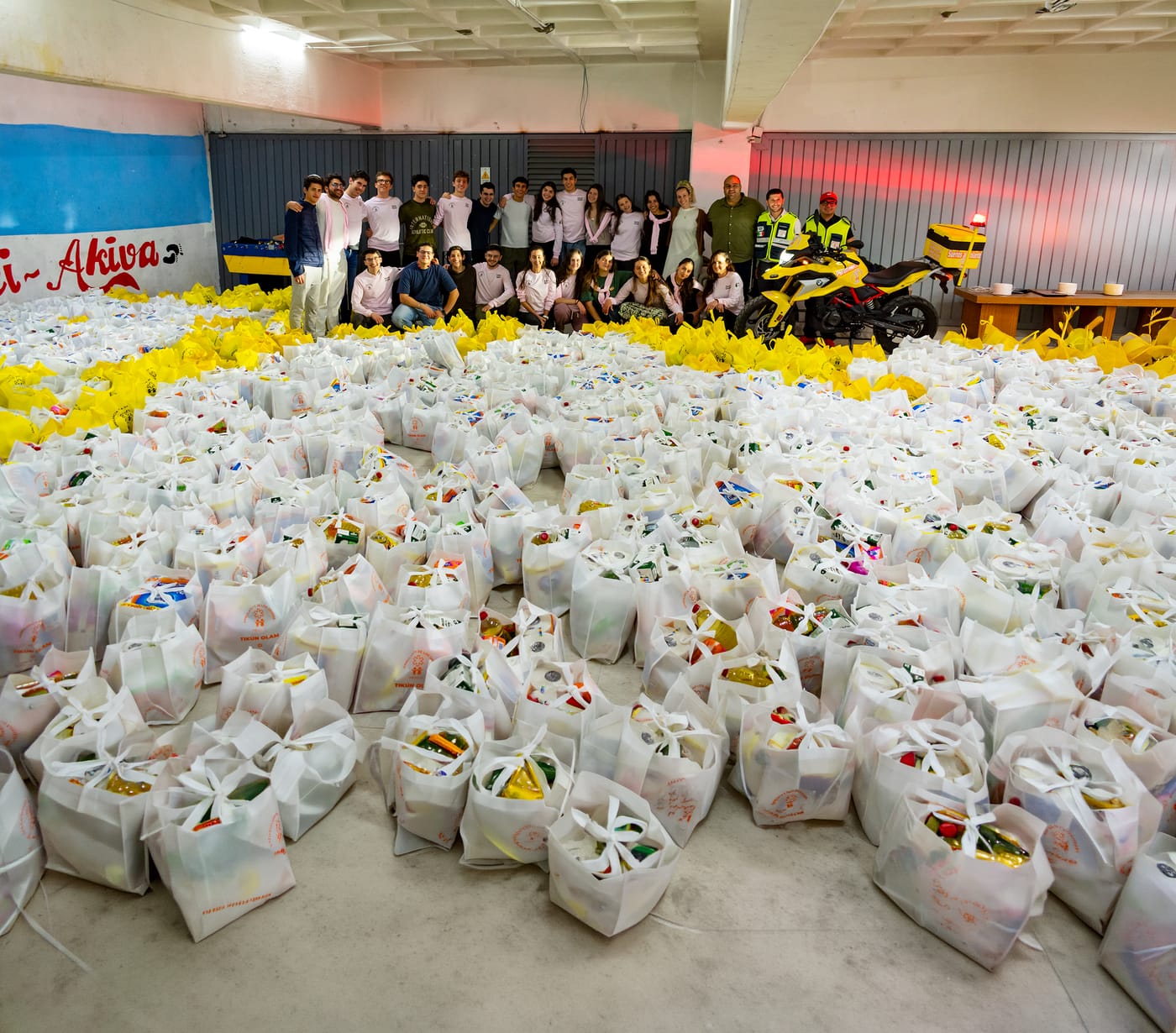 Entrega de 1,200 despensas en el Hospital General — fotografía 1