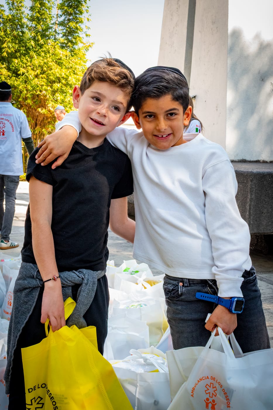 Entrega de 1,200 despensas en el Hospital General — fotografía 11