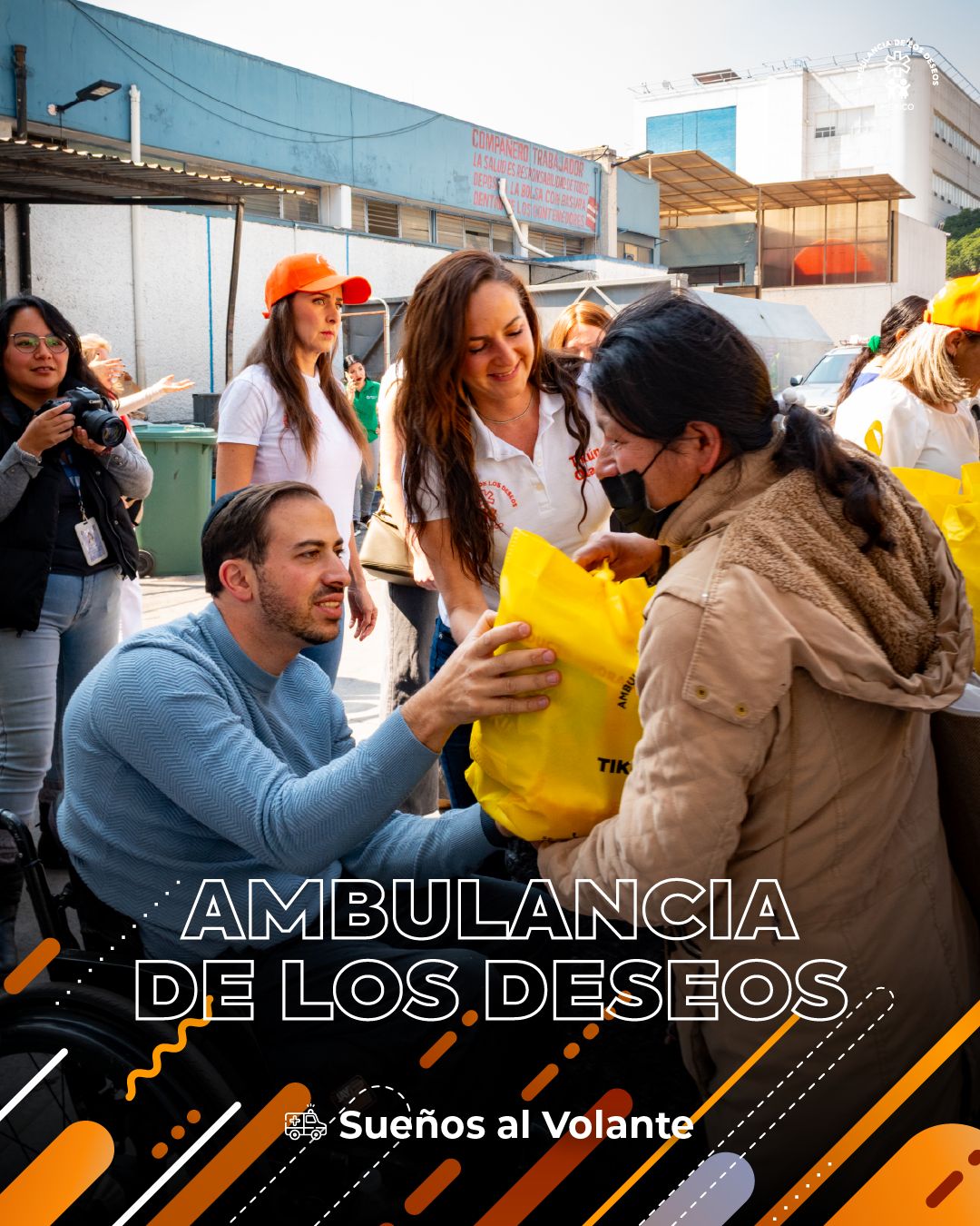 Entrega de despensas en Hospital General de México — fotografía 1