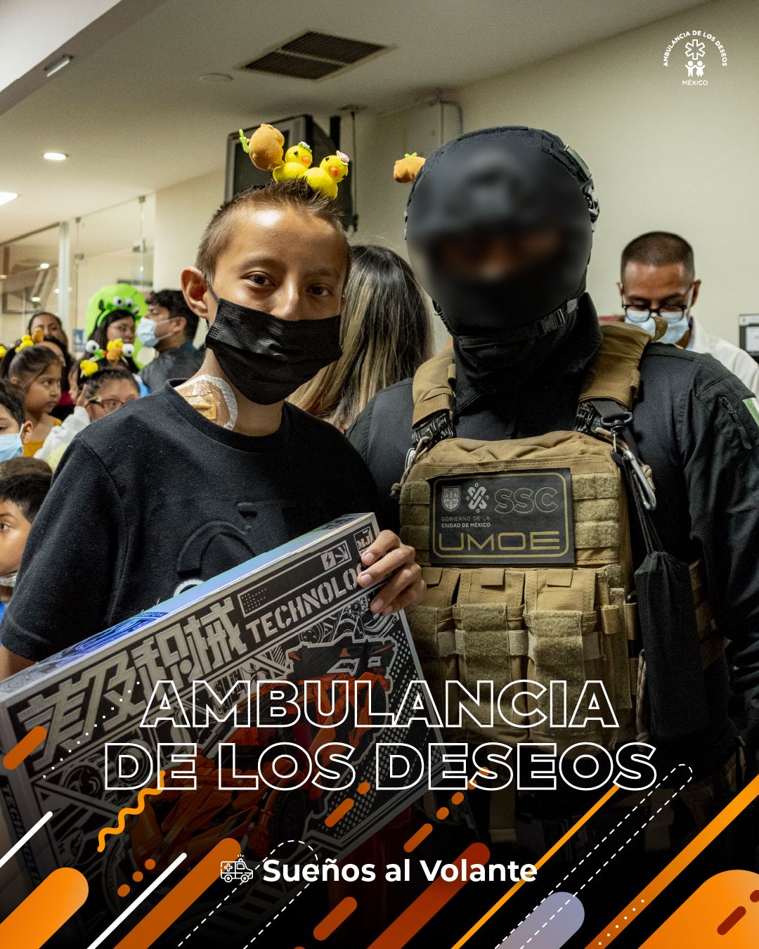 Entrega de juguetes en el Instituto Nacional de Pediatría con la UMOE — fotografía 4